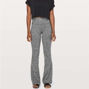 Lululemon Heathered Black Groove Pant Flare Women’s Size 10